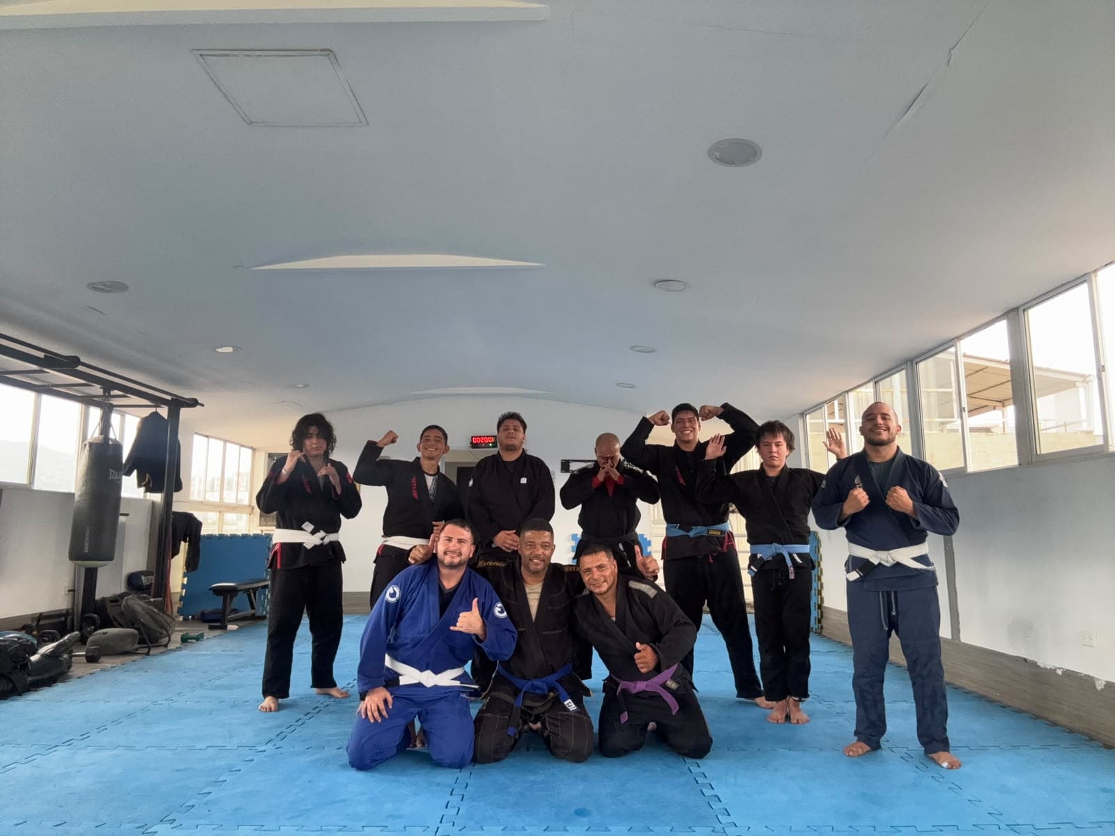 Grupo de alumnos después del entrenamiento